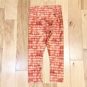 LIKE NEW Athleta Women’s Elation Printed Capri Leggings